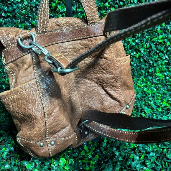 FOSSIL BROWN LEATHER IT CAN BE USED AS SHOULDER/BACKPACK - Picture 11 of 16